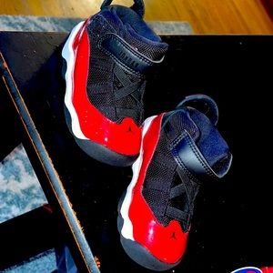 Baby Jordan shoes. Worn maybe 3 times. 6c